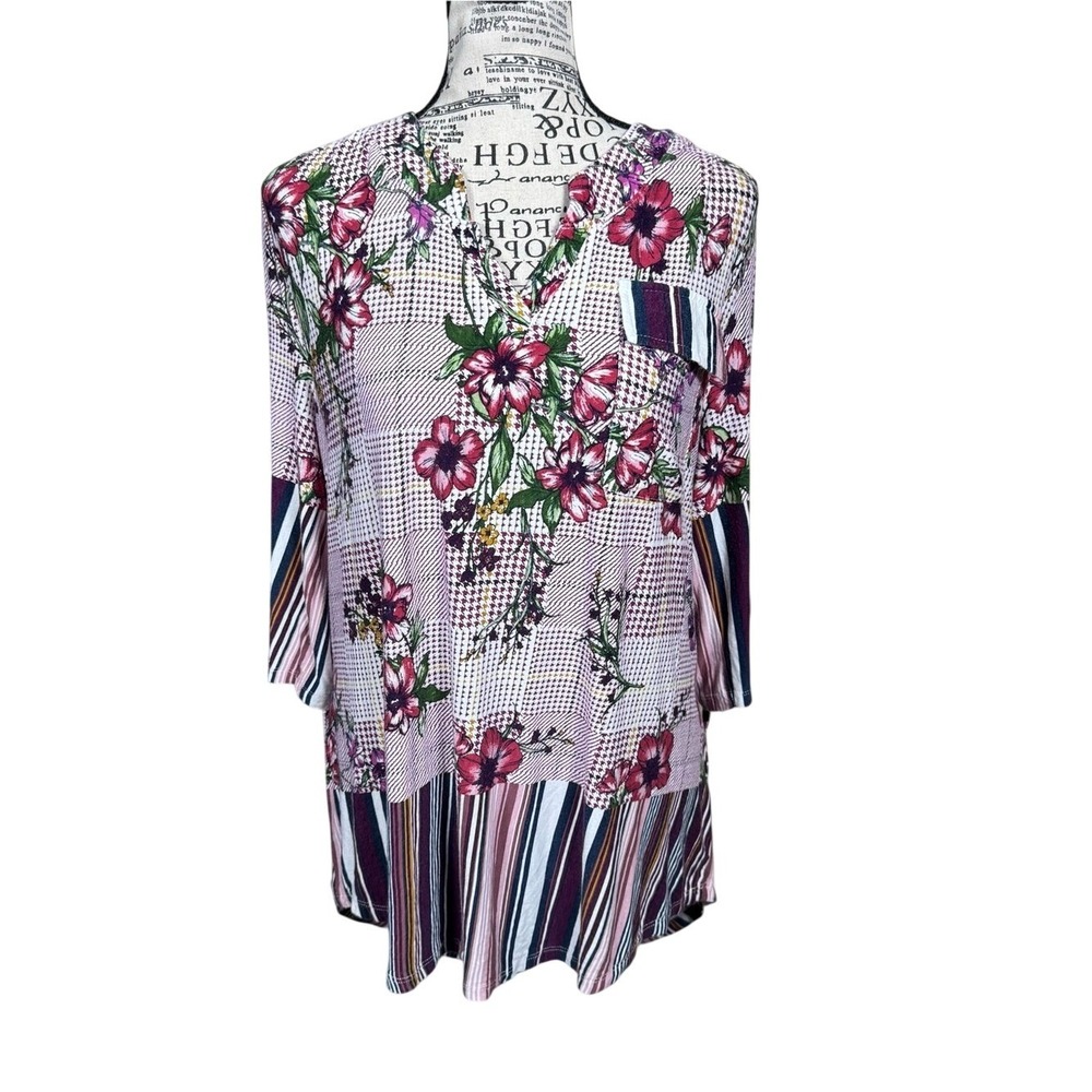 Energie Red Floral &‎ Striped V-Neck Tunic